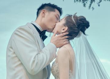 一生赢家:娶过演员,娶过歌手,最后娶美女教授!